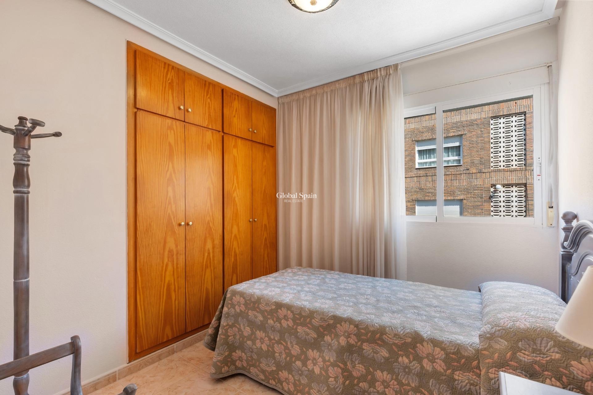 Revente - APPARTEMENT -
TORREVIEJA - Playa del cura