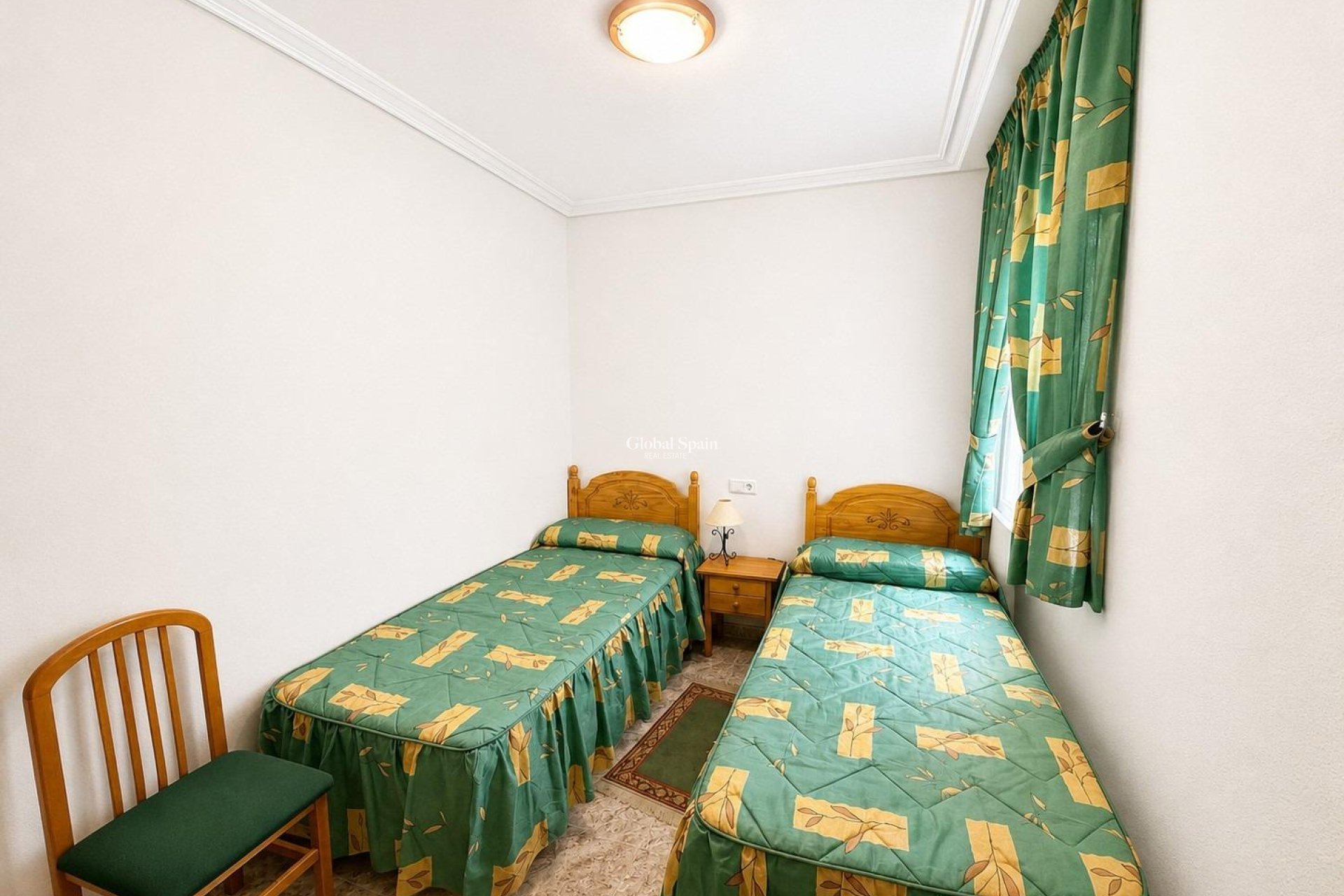 Revente - APPARTEMENT -
TORREVIEJA - Playa del cura