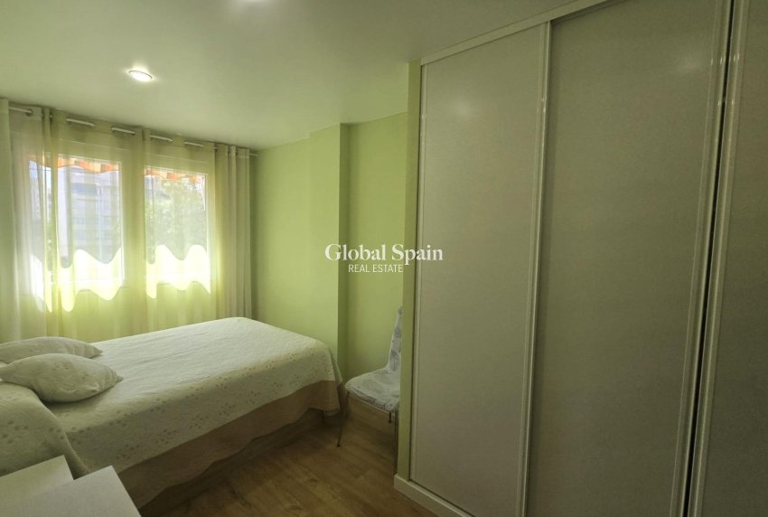 Revente - APPARTEMENT -
TORREVIEJA - Playa del Cura