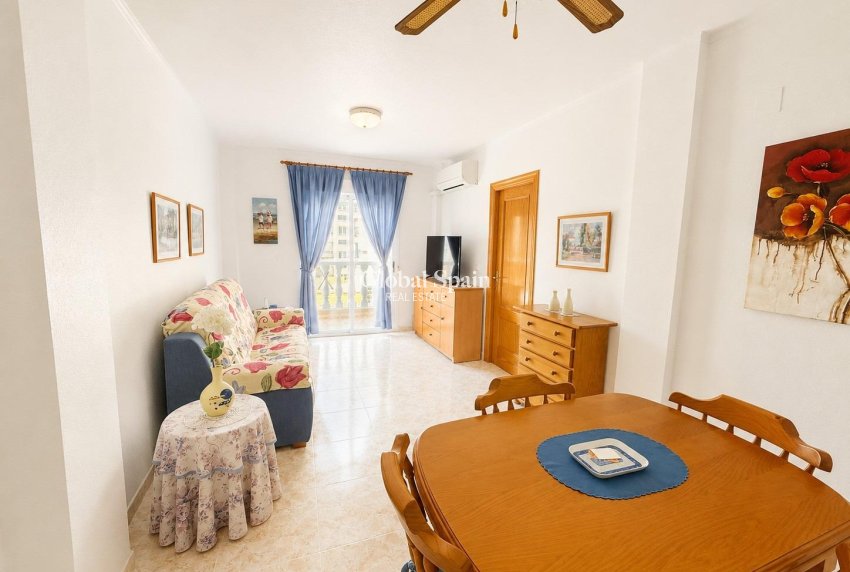 Revente - APPARTEMENT -
TORREVIEJA - Playa del cura