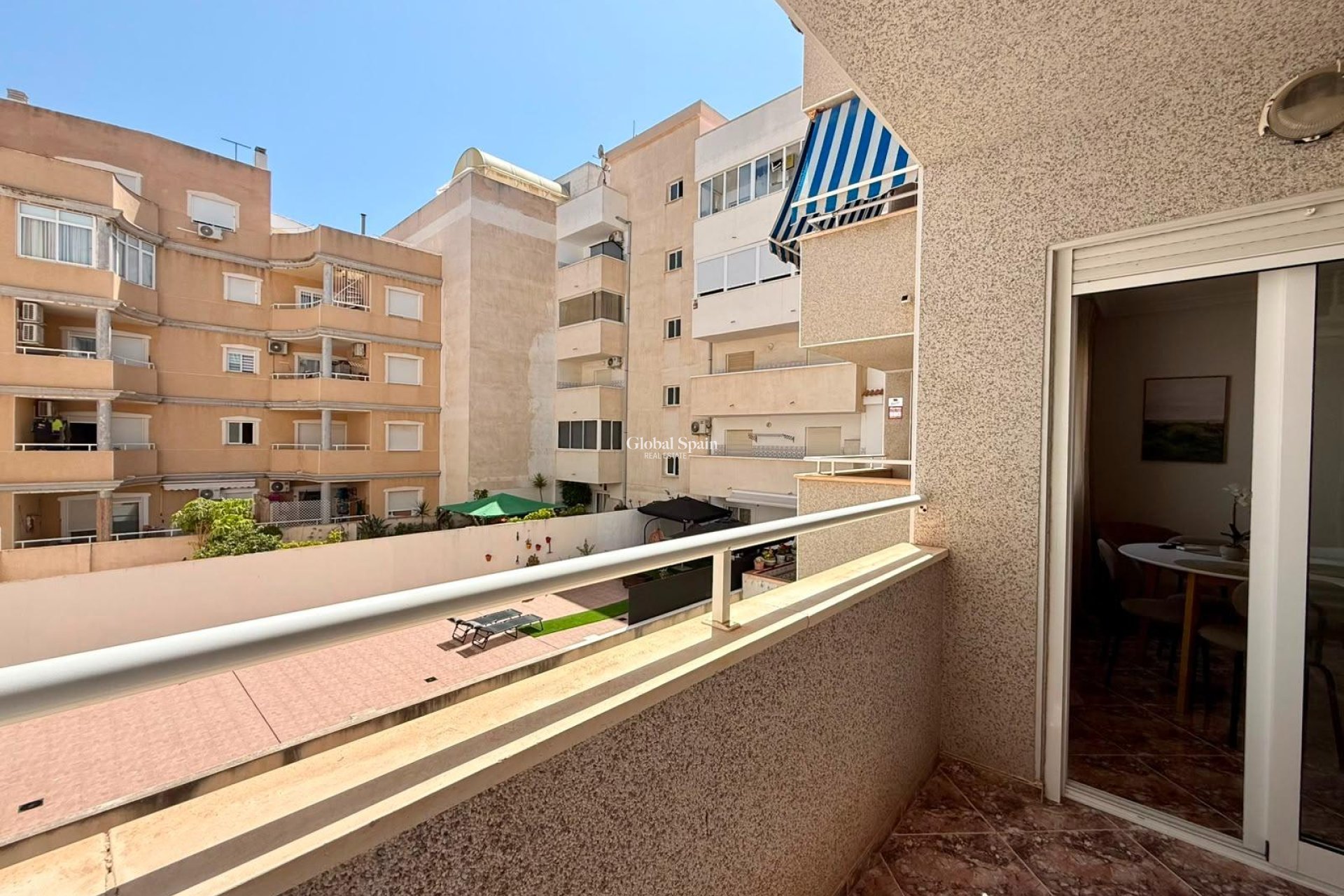 Revente - APPARTEMENT -
TORREVIEJA - Playa del Cura