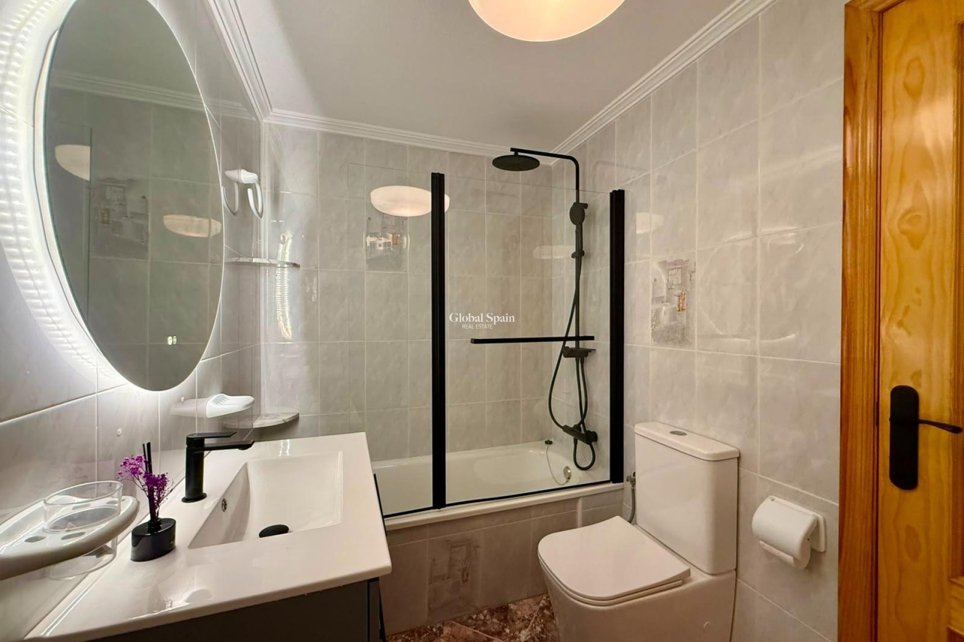 Revente - APPARTEMENT -
TORREVIEJA - Playa del Cura