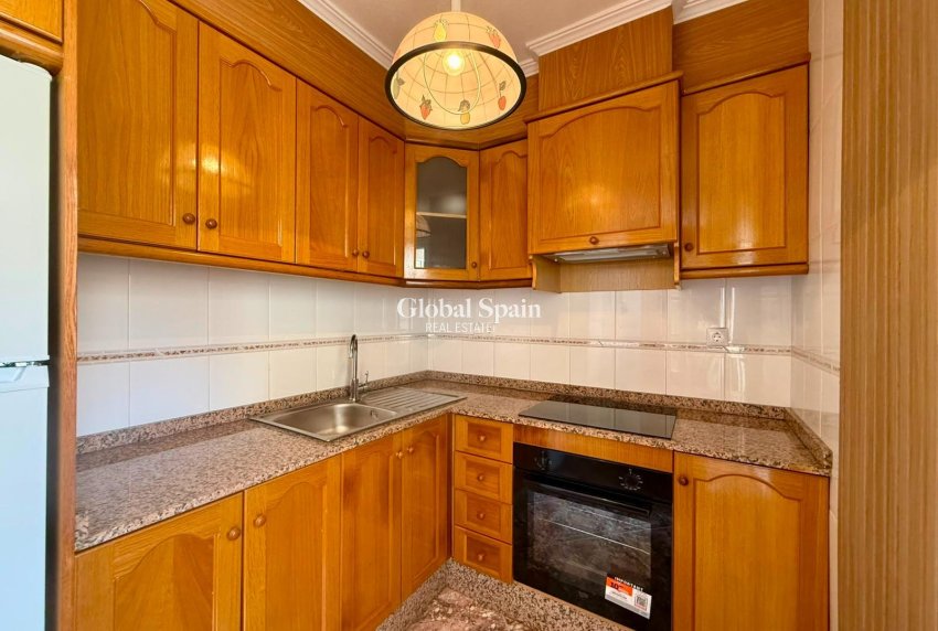 Revente - APPARTEMENT -
TORREVIEJA - Playa del Cura