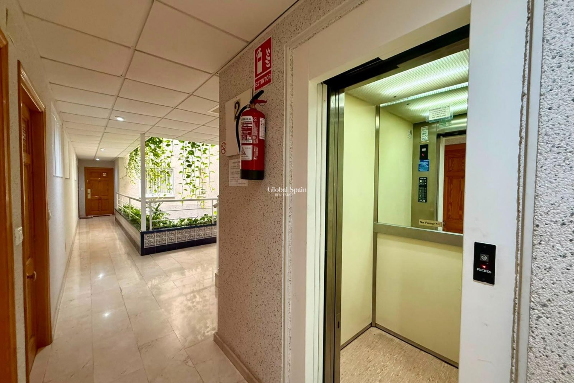 Revente - APPARTEMENT -
TORREVIEJA - Playa del Cura