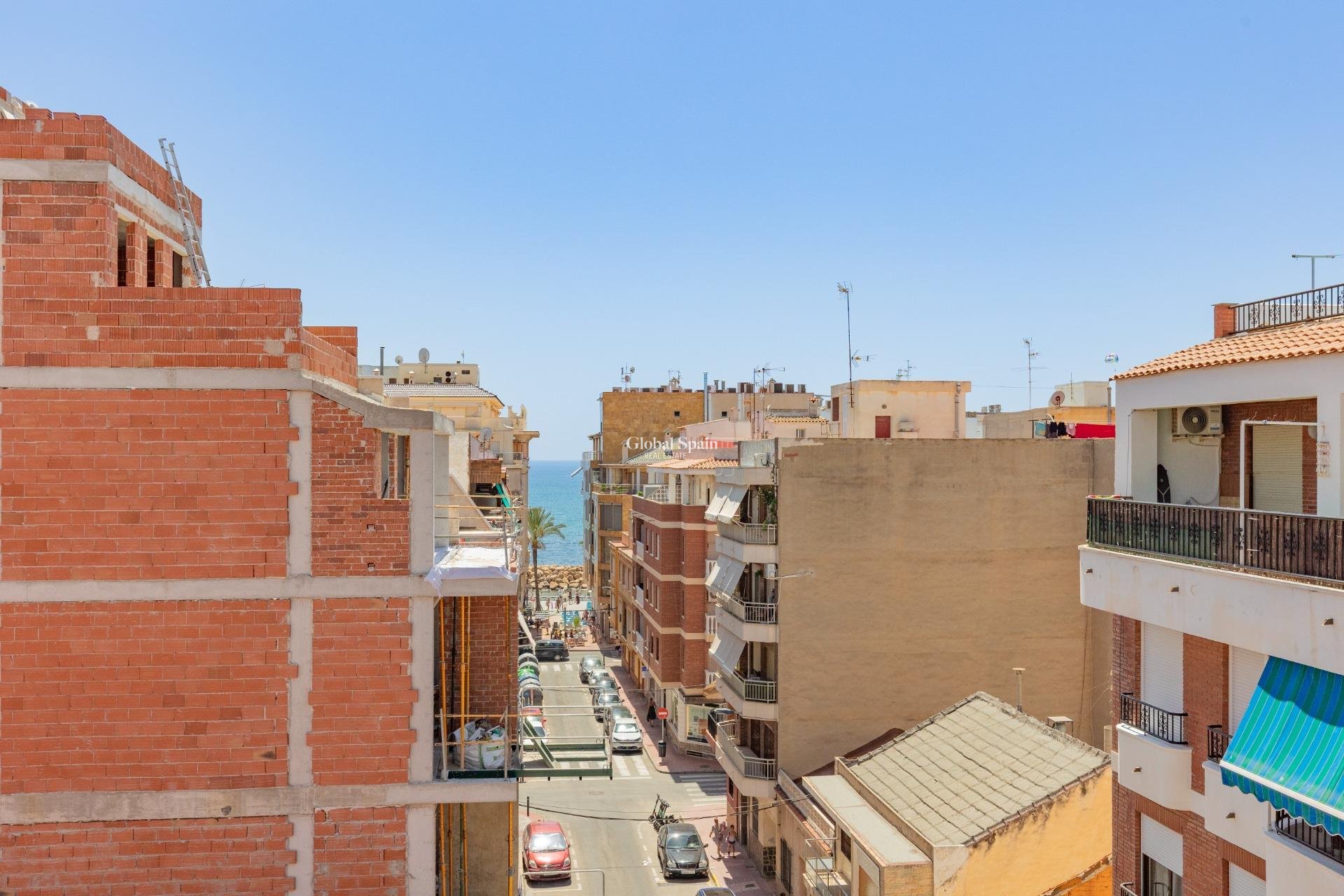 Revente - APPARTEMENT -
TORREVIEJA - Playa del cura