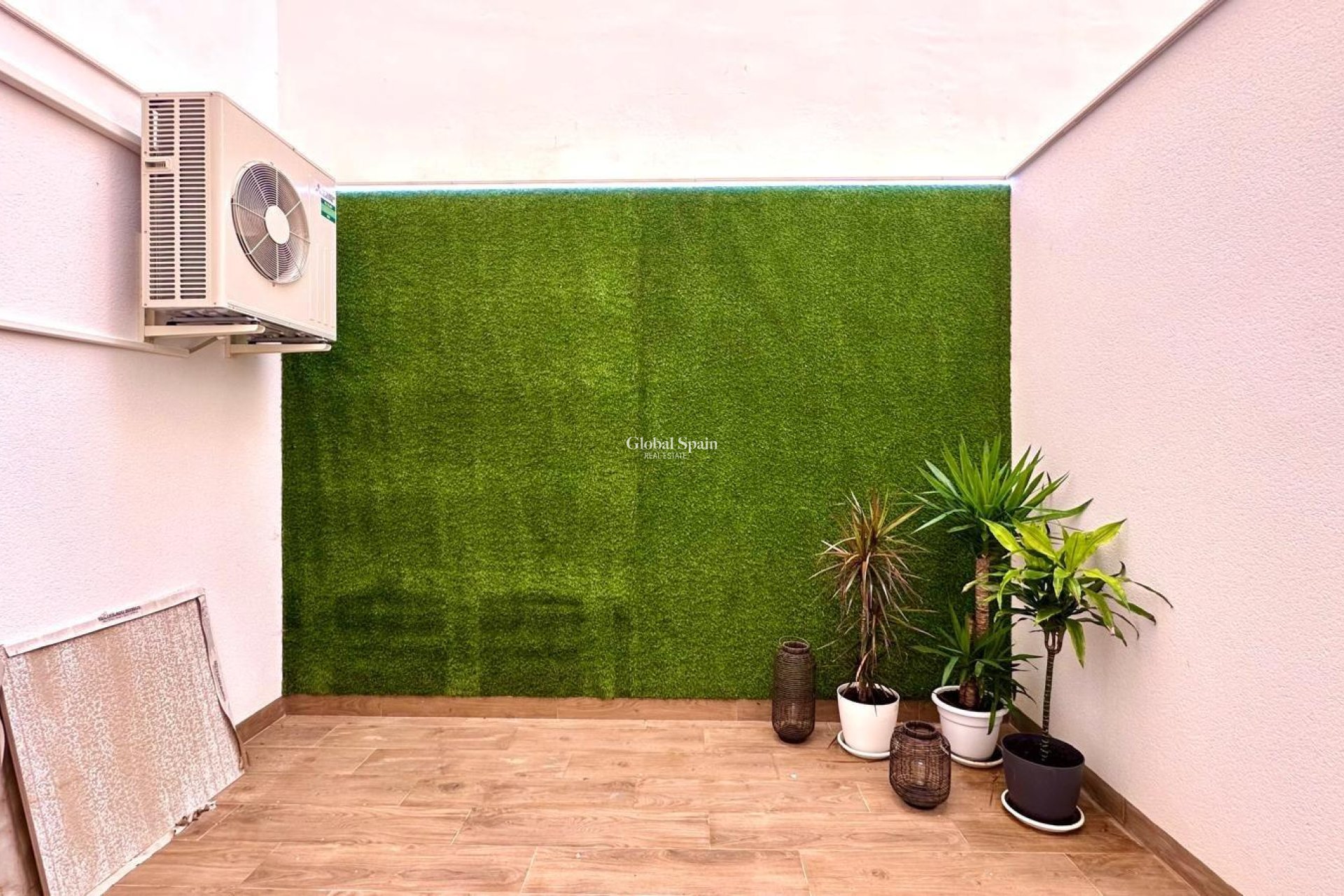 Revente - APPARTEMENT -
TORREVIEJA - Playa del Cura