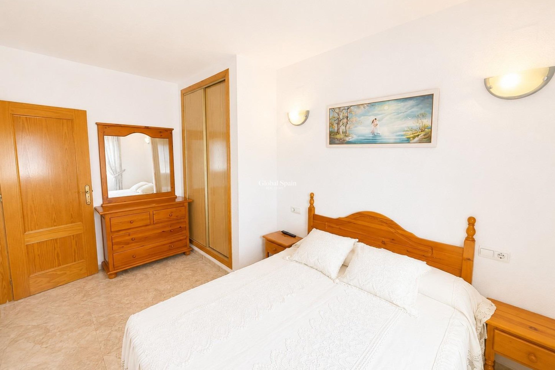 Revente - APPARTEMENT -
TORREVIEJA - Playa del cura
