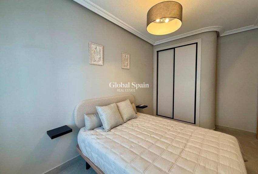 Revente - APPARTEMENT -
TORREVIEJA - Playa del Cura