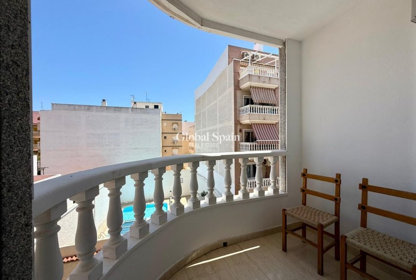 Revente - APPARTEMENT -
TORREVIEJA - Playa del Cura
