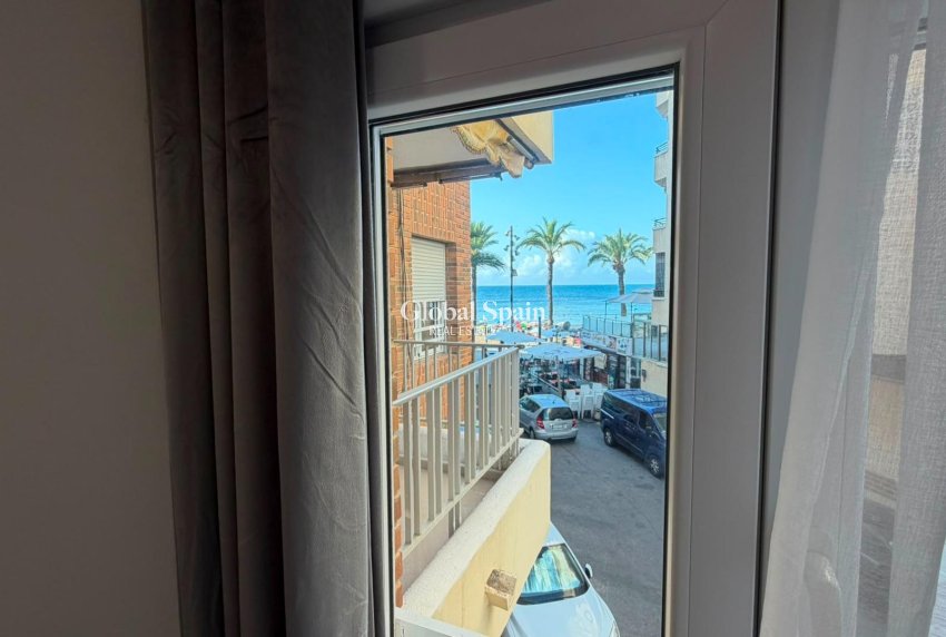 Revente - APPARTEMENT -
TORREVIEJA - Playa del Cura