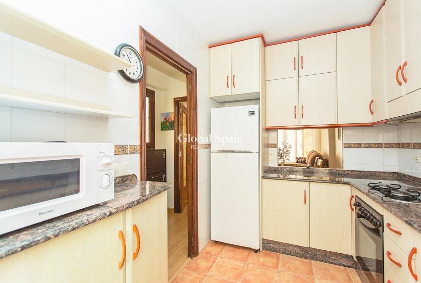 Revente - APPARTEMENT -
TORREVIEJA - Playa del Cura