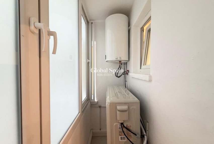 Revente - APPARTEMENT -
TORREVIEJA - Playa del Cura