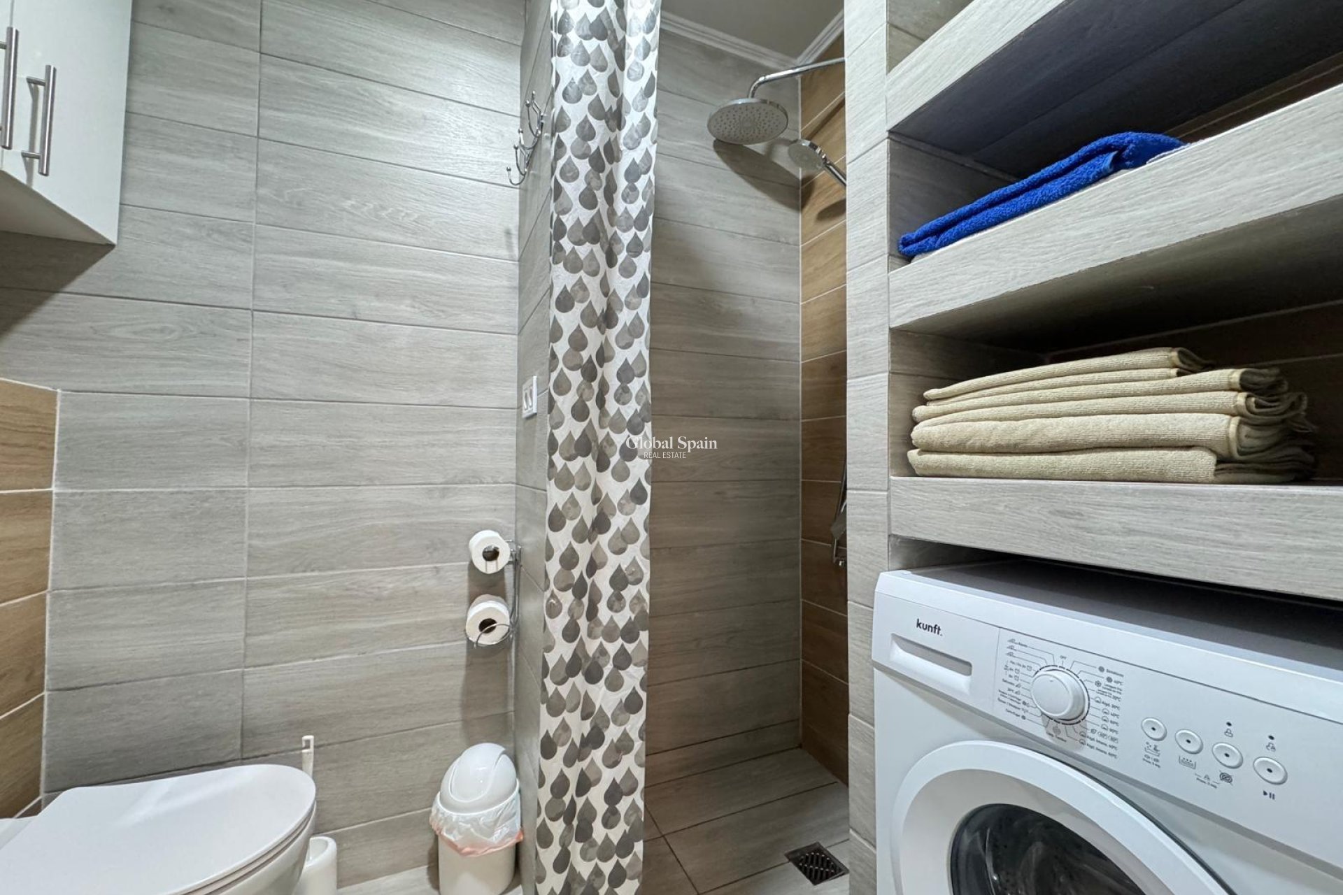Revente - APPARTEMENT -
TORREVIEJA - Playa del Cura