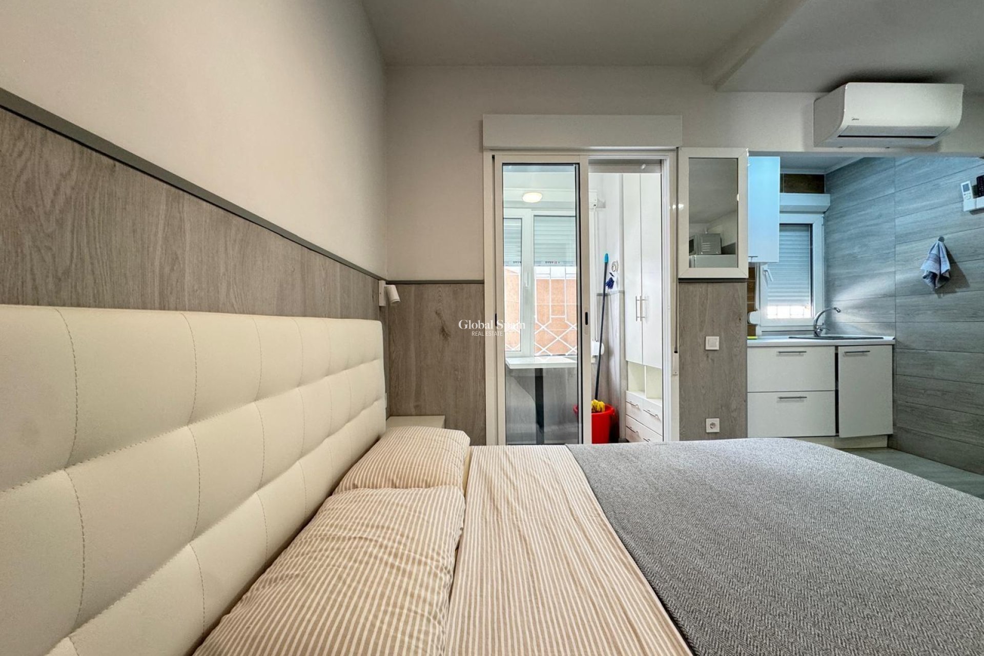 Revente - APPARTEMENT -
TORREVIEJA - Playa del Cura
