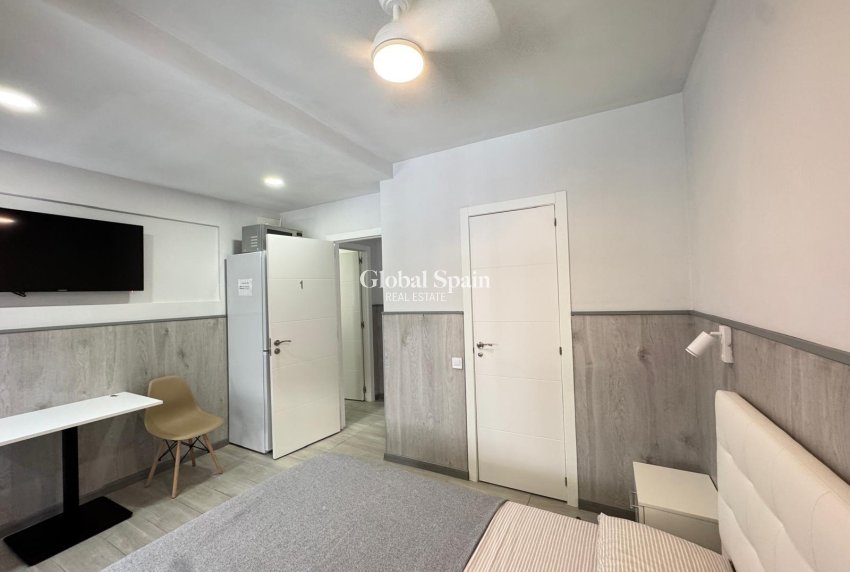Revente - APPARTEMENT -
TORREVIEJA - Playa del Cura