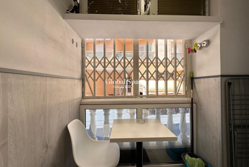 Revente - APPARTEMENT -
TORREVIEJA - Playa del Cura