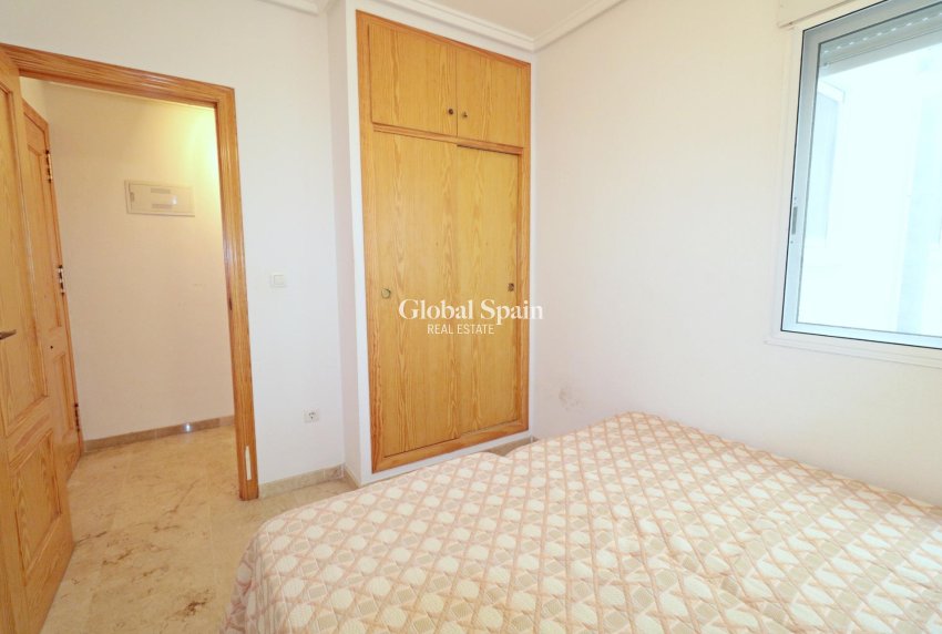 Revente - APPARTEMENT -
TORREVIEJA - Playa del Cura