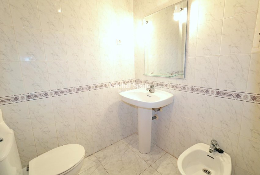 Revente - APPARTEMENT -
TORREVIEJA - Playa del Cura