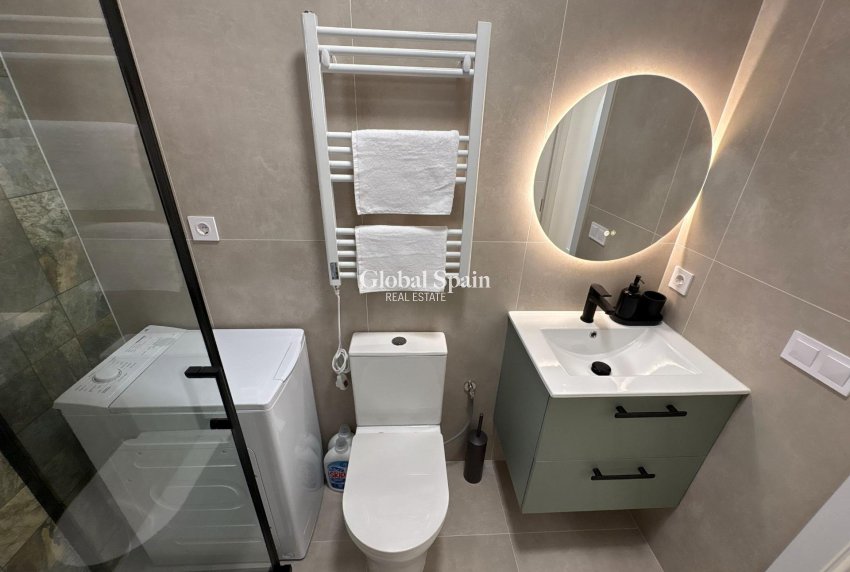 Revente - APPARTEMENT -
TORREVIEJA - Playa del Cura