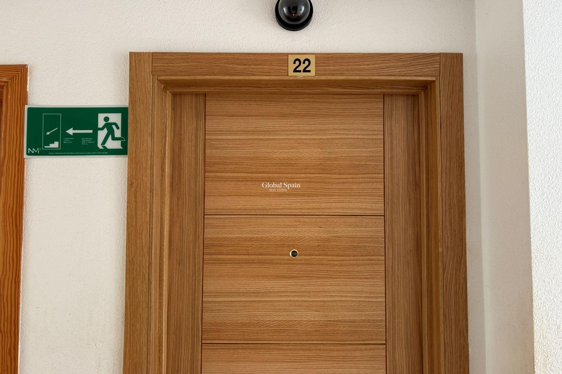 Revente - APPARTEMENT -
TORREVIEJA - Playa del Cura