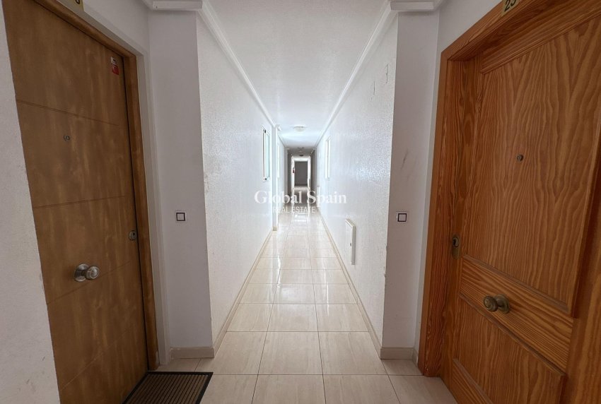 Revente - APPARTEMENT -
TORREVIEJA - Playa del Cura