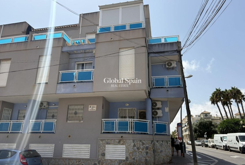 Revente - APPARTEMENT -
TORREVIEJA - Playa del Cura