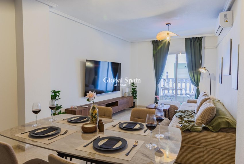 Revente - APPARTEMENT -
TORREVIEJA - Playa del Cura