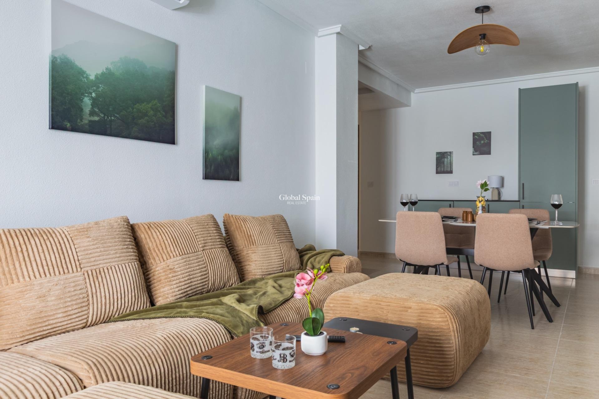 Revente - APPARTEMENT -
TORREVIEJA - Playa del Cura