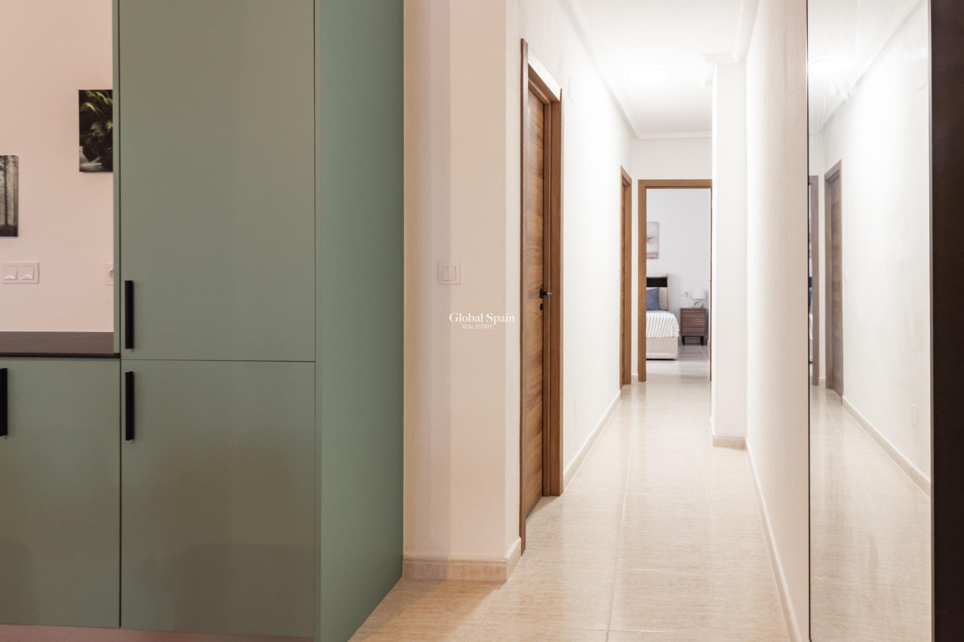 Revente - APPARTEMENT -
TORREVIEJA - Playa del Cura