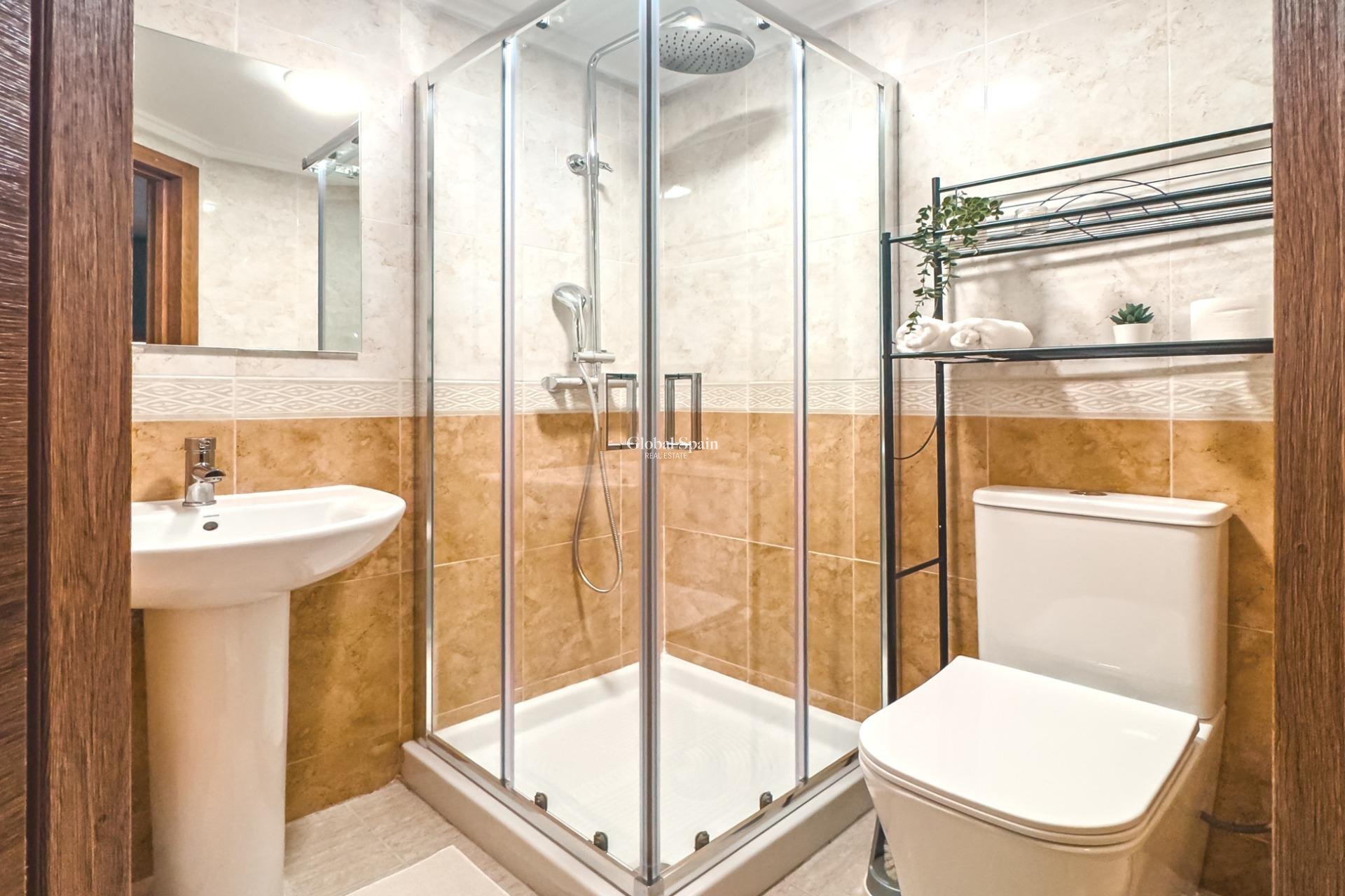 Revente - APPARTEMENT -
TORREVIEJA - Playa del Cura