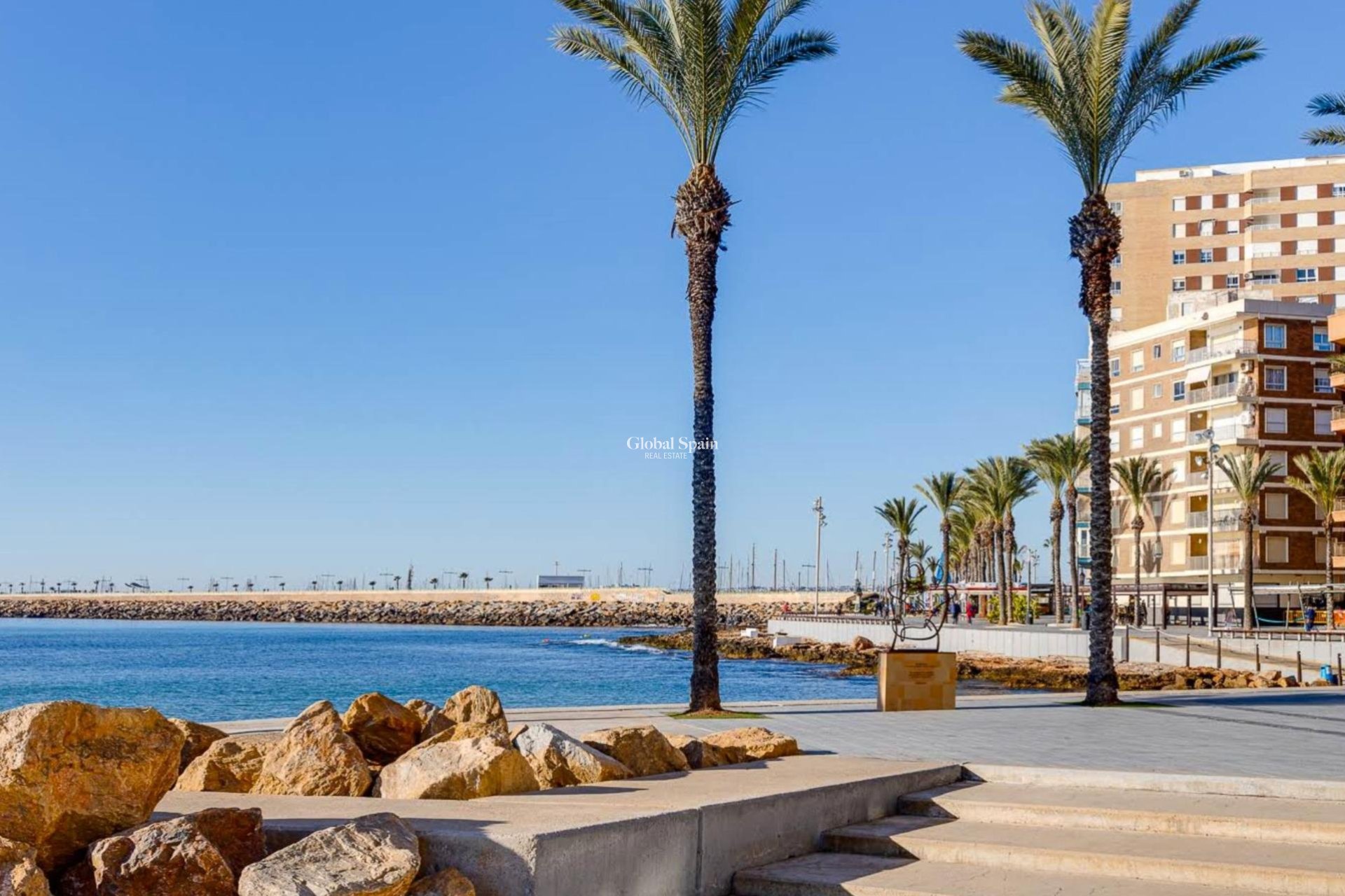 Revente - APPARTEMENT -
TORREVIEJA - Playa del Cura