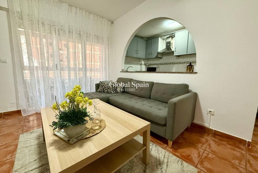 Revente - APPARTEMENT -
TORREVIEJA - Playa del Cura