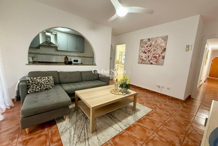 Revente - APPARTEMENT -
TORREVIEJA - Playa del Cura