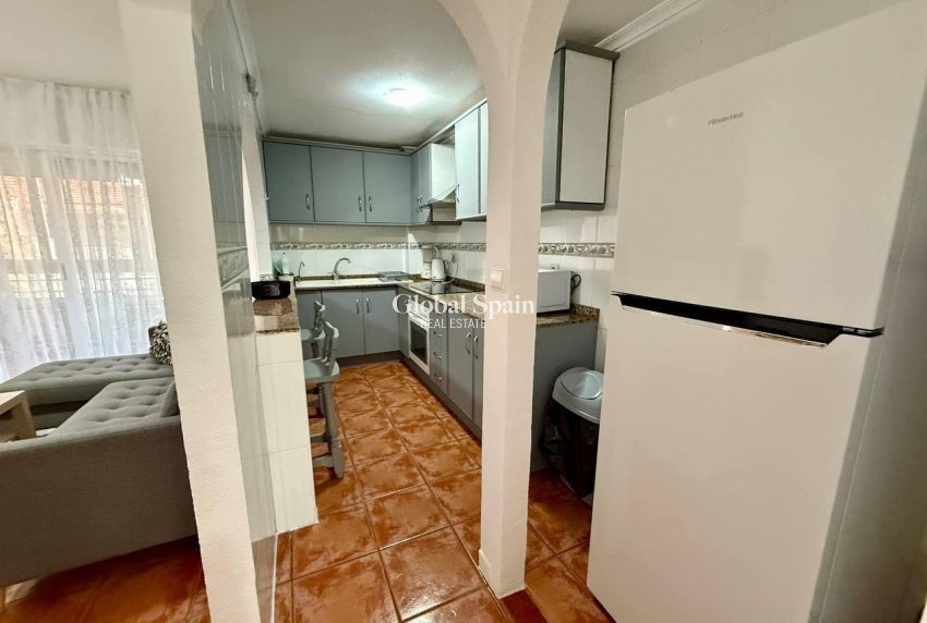 Revente - APPARTEMENT -
TORREVIEJA - Playa del Cura