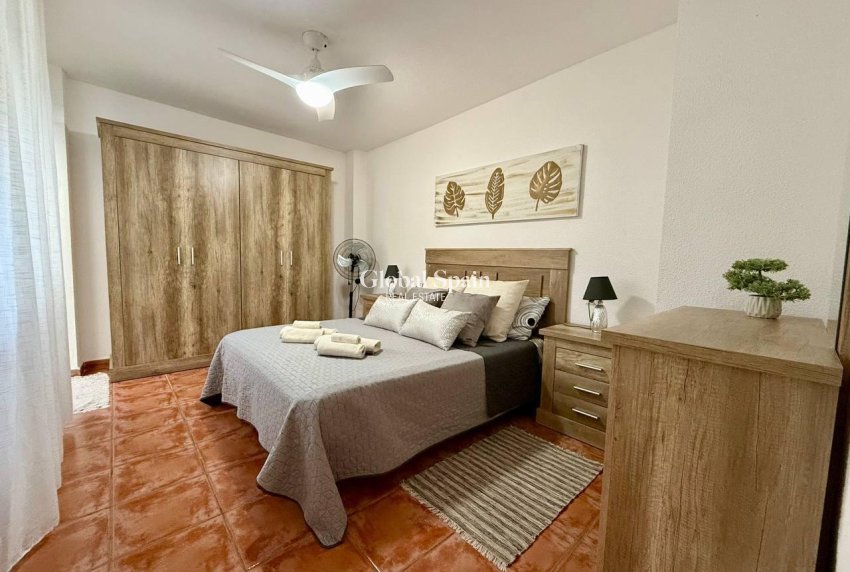 Revente - APPARTEMENT -
TORREVIEJA - Playa del Cura