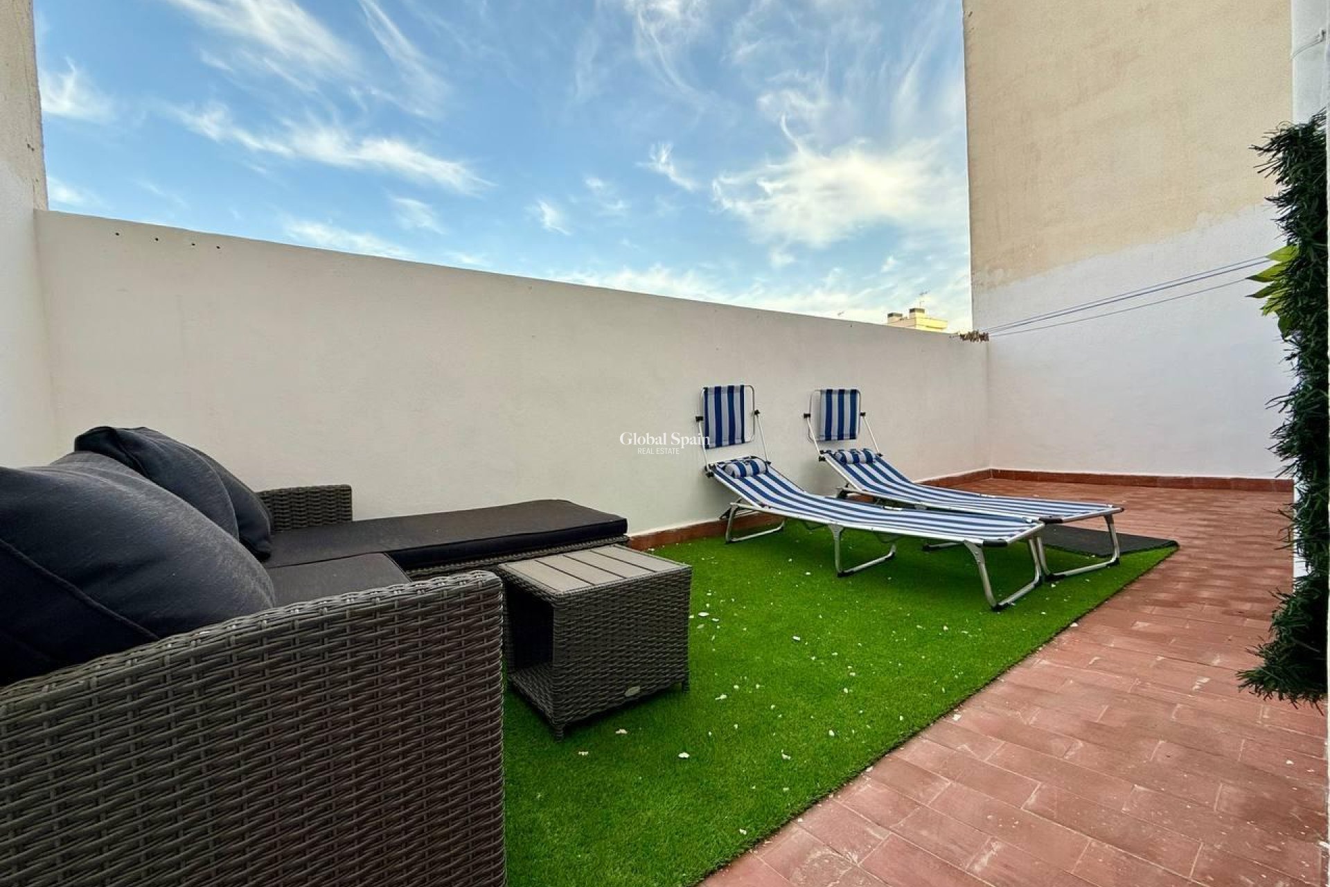 Revente - APPARTEMENT -
TORREVIEJA - Playa del Cura