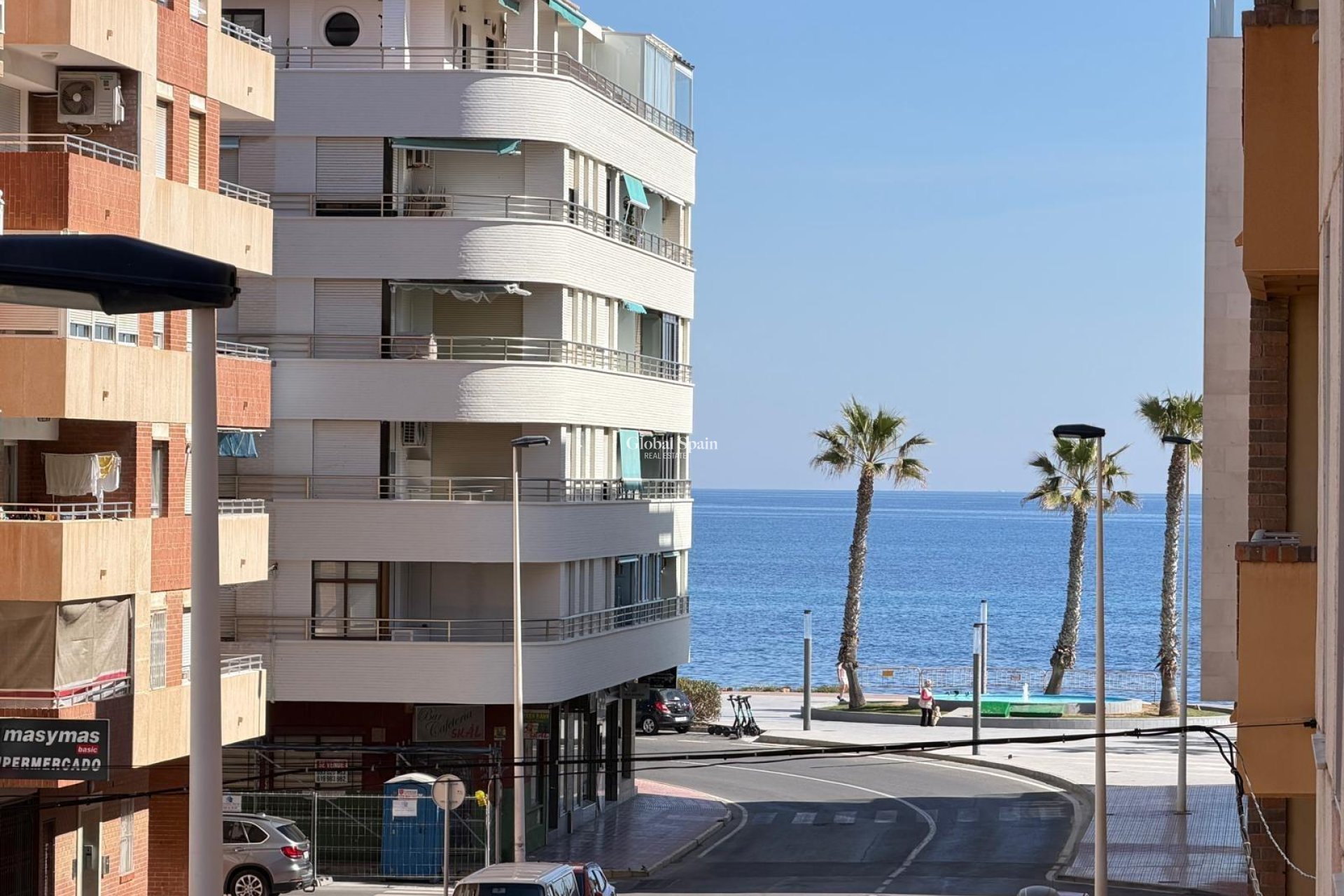 Revente - APPARTEMENT -
TORREVIEJA - Playa del Cura
