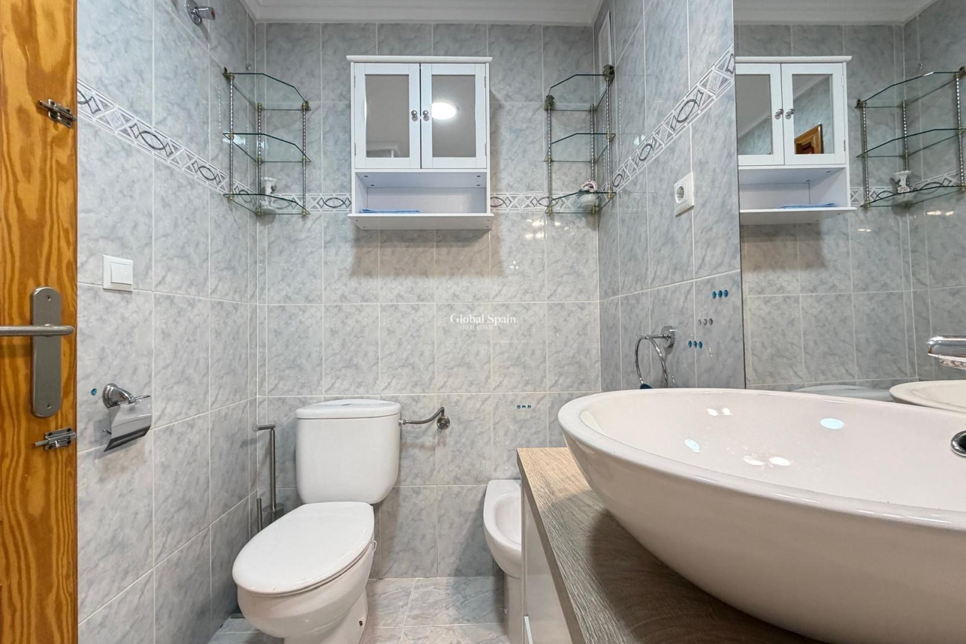 Revente - APPARTEMENT -
TORREVIEJA - Playa del Cura
