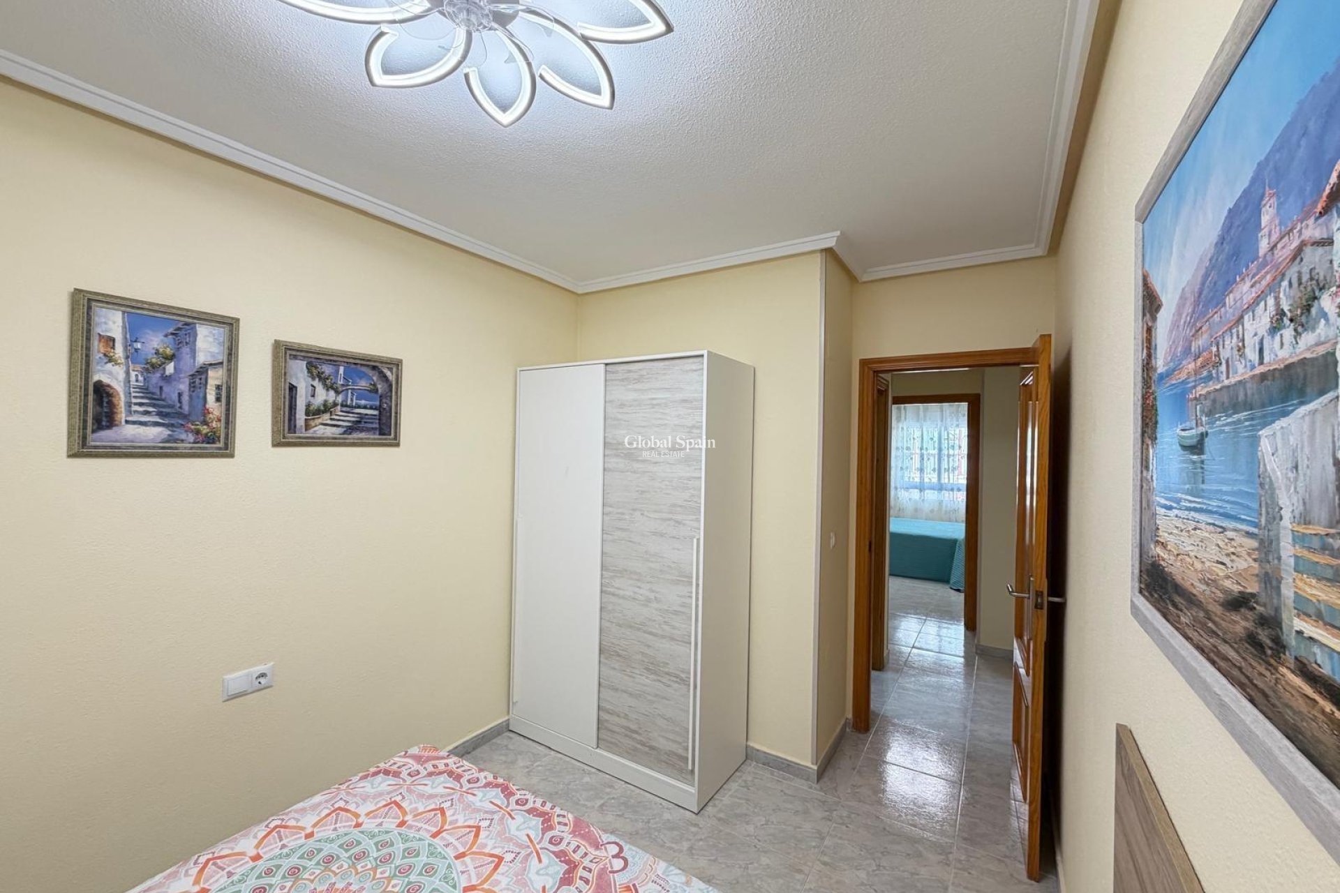 Revente - APPARTEMENT -
TORREVIEJA - Playa del Cura