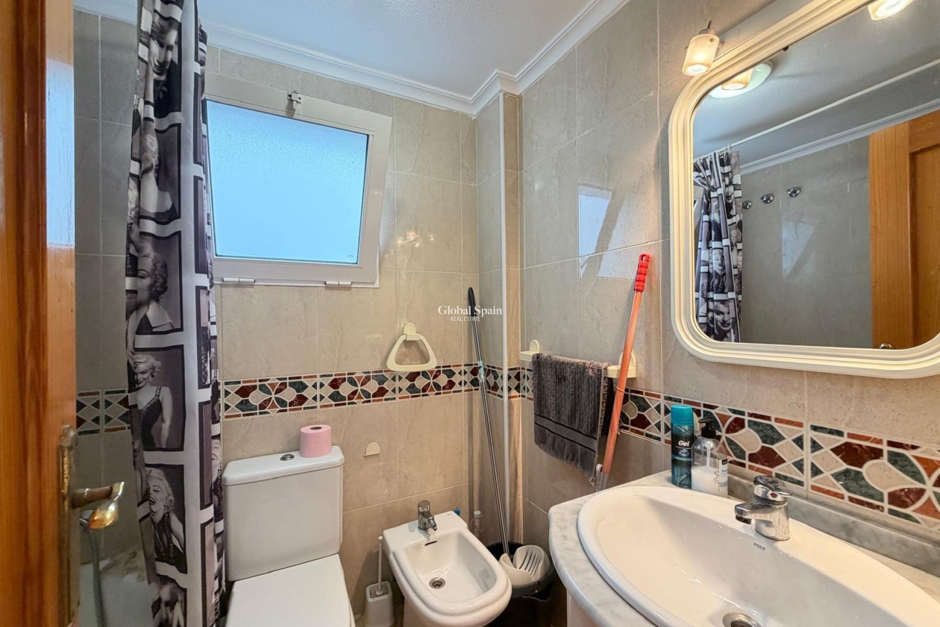 Revente - APPARTEMENT -
TORREVIEJA - Playa del Cura