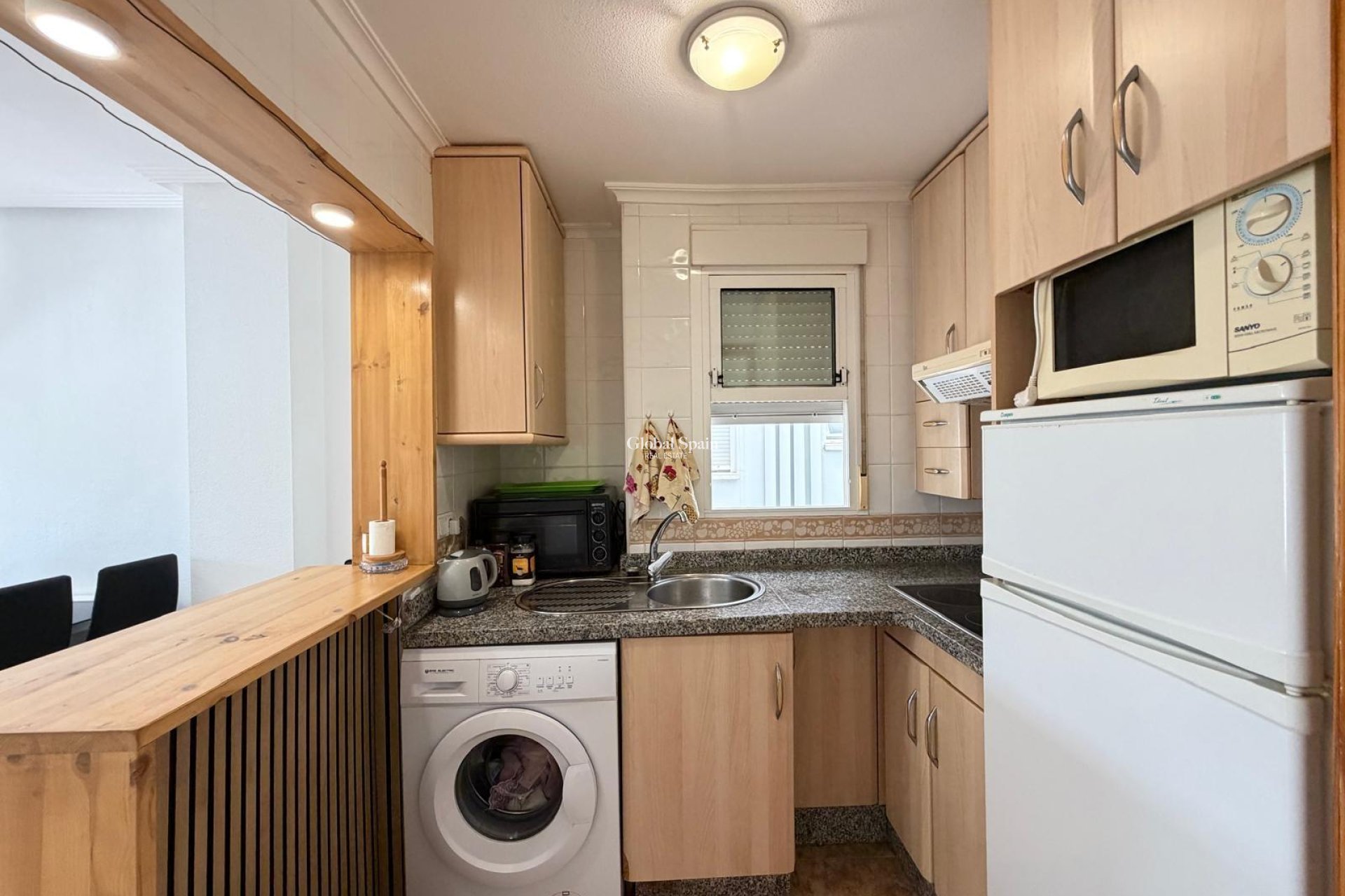 Revente - APPARTEMENT -
TORREVIEJA - Playa del Cura