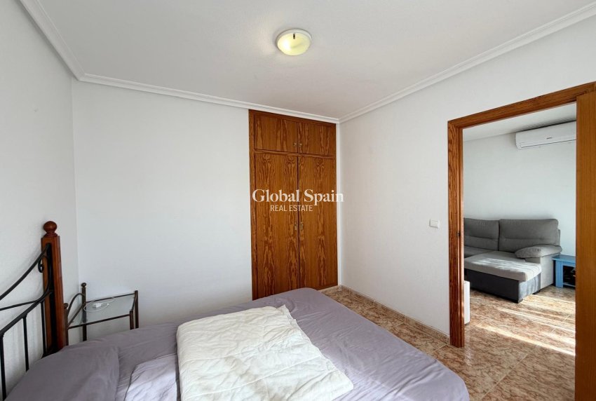 Revente - APPARTEMENT -
TORREVIEJA - Playa del Cura