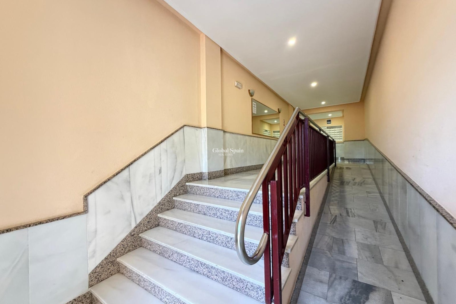 Revente - APPARTEMENT -
TORREVIEJA - Playa del Cura