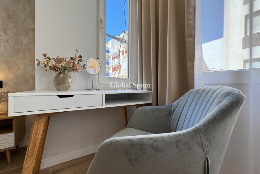 Revente - APPARTEMENT -
TORREVIEJA - Playa del Cura