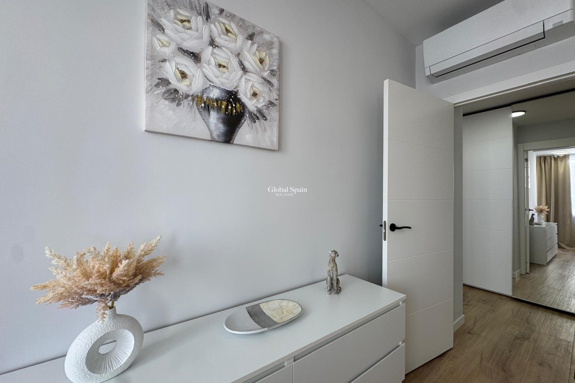 Revente - APPARTEMENT -
TORREVIEJA - Playa del Cura