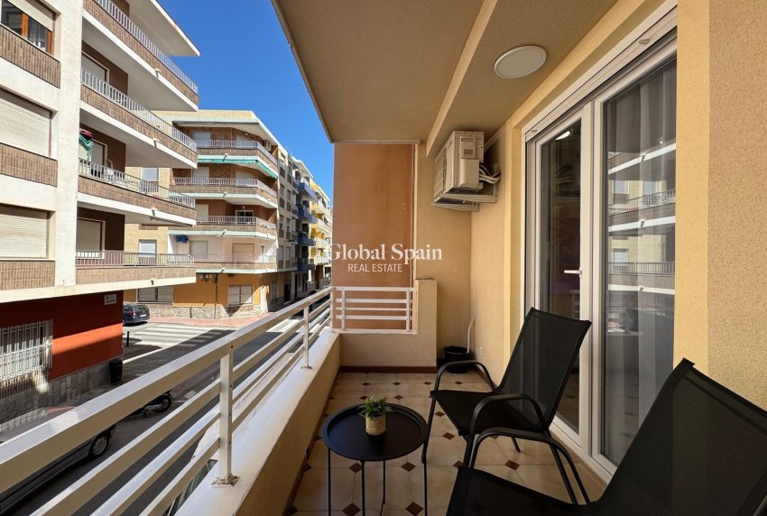 Revente - APPARTEMENT -
TORREVIEJA - Playa del Cura