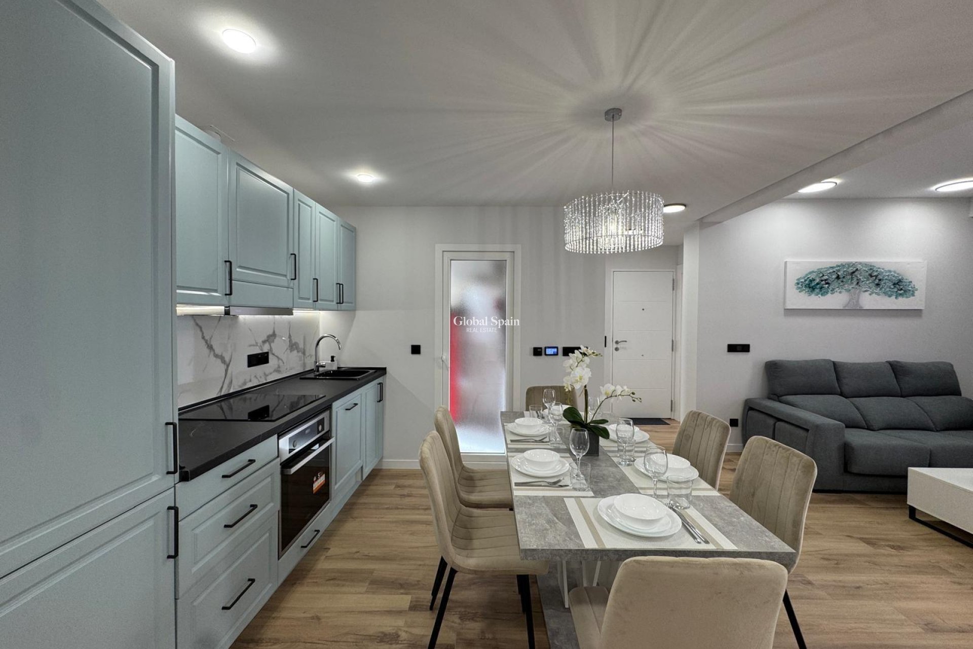 Revente - APPARTEMENT -
TORREVIEJA - Playa del Cura