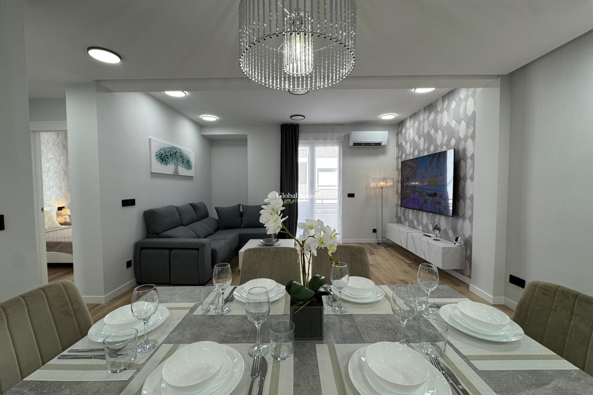 Revente - APPARTEMENT -
TORREVIEJA - Playa del Cura