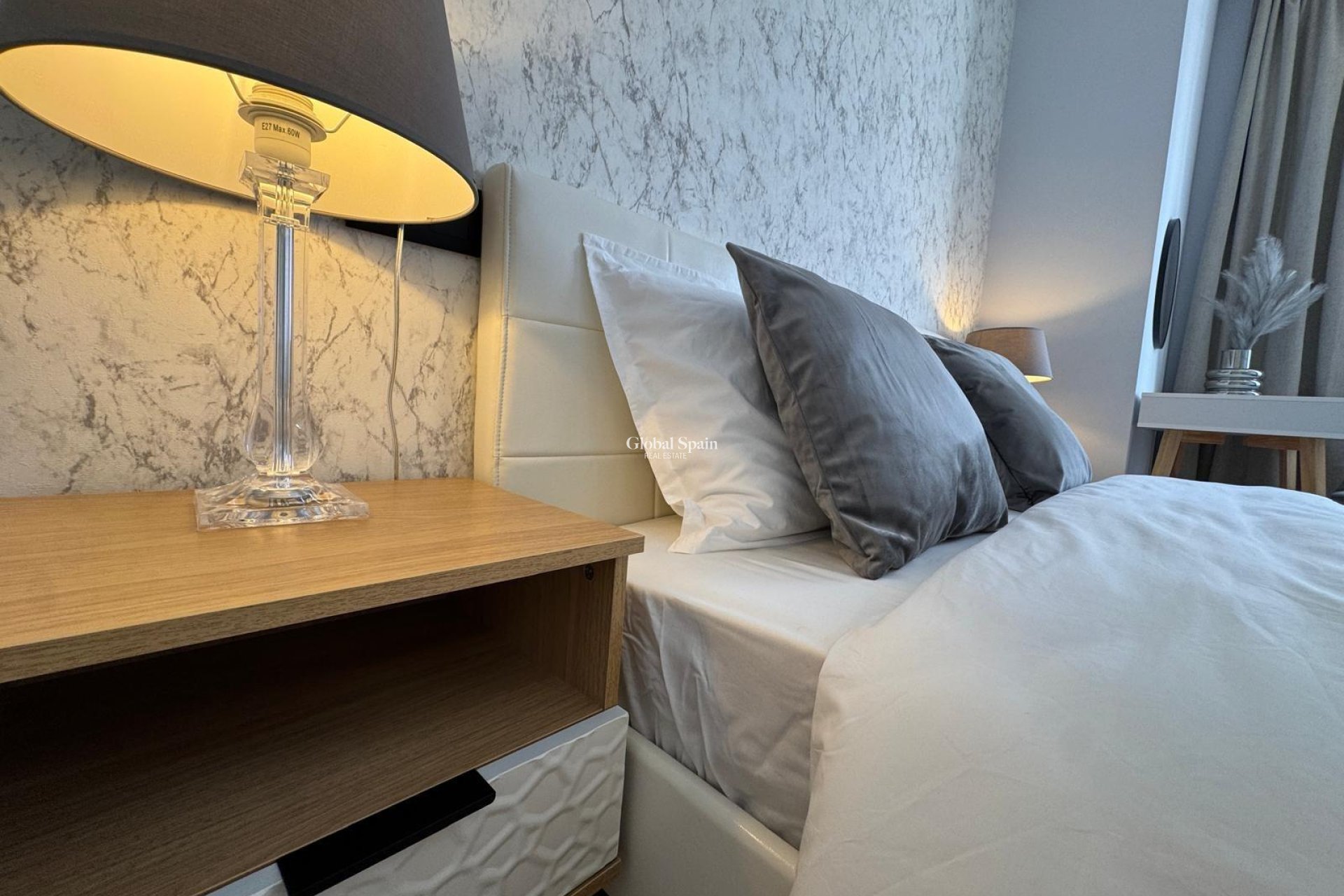 Revente - APPARTEMENT -
TORREVIEJA - Playa del Cura