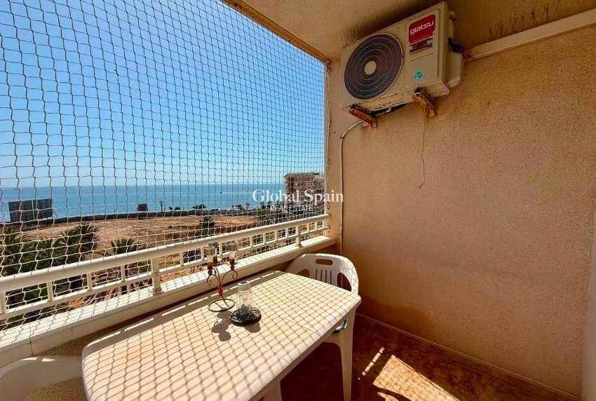Revente - APPARTEMENT -
TORREVIEJA - Playa del Cura